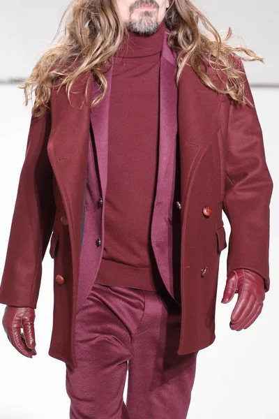 Look 12